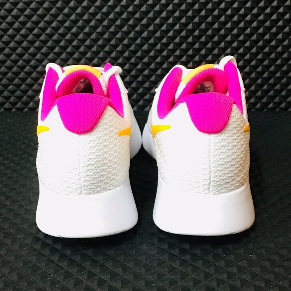 Nike Tanjun Air Zoom Women's Sneaker - Picture 5 of 8